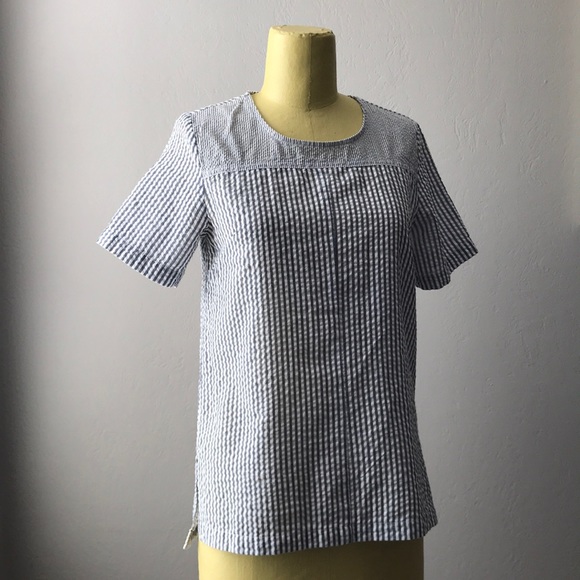 The Hanger Med. Blue/White Striped Seersucker Top - Picture 2 of 8